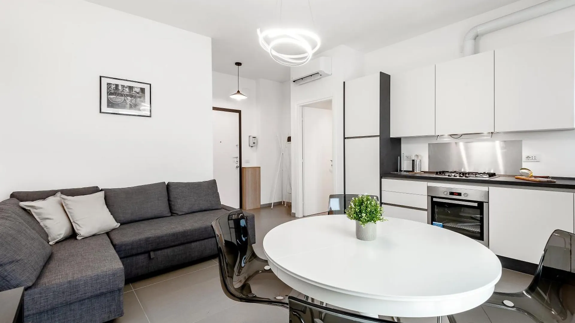 Stayeasy Piane56 Panoramic Apt Next To M5 Metro Milán Italia