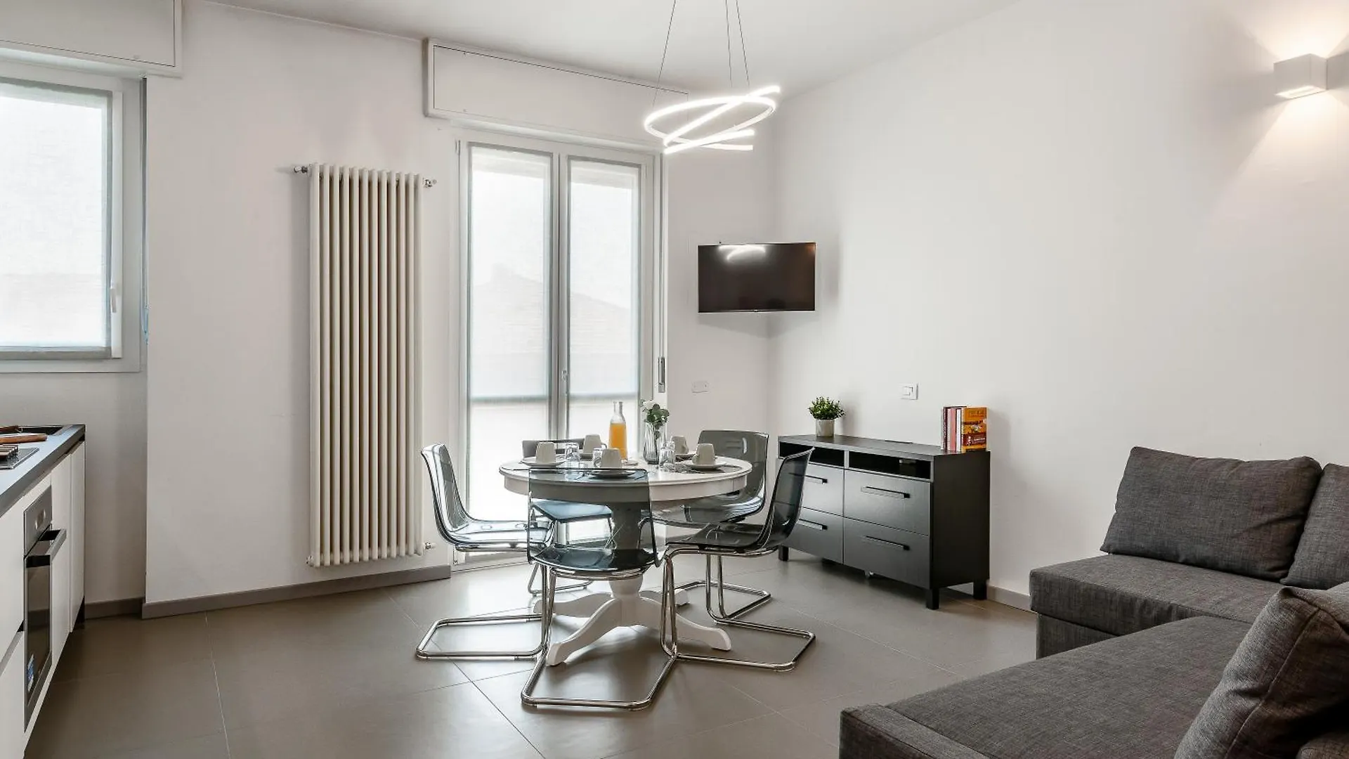 Apartment Stayeasy Piane56 Panoramic Apt Next To M5 Metro Milan